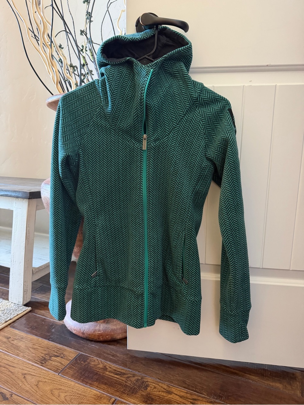 Bench Women's Teal Chevron Hooded Zip Jacket